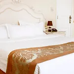 Ξενοδοχείο Flamingo Boutique 4*