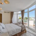 Flamingo Boutique 4*