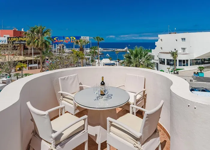 Ξενοδοχείο Flamingo Boutique 4*