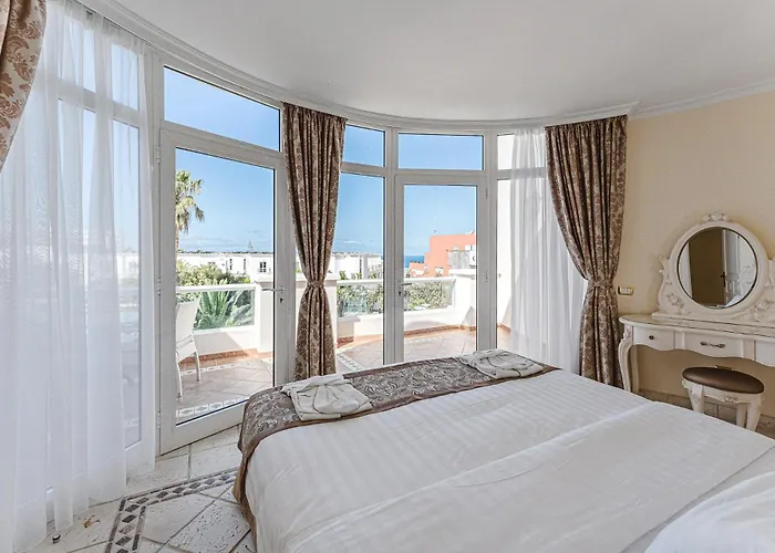 Hotel Flamingo Boutique 4*