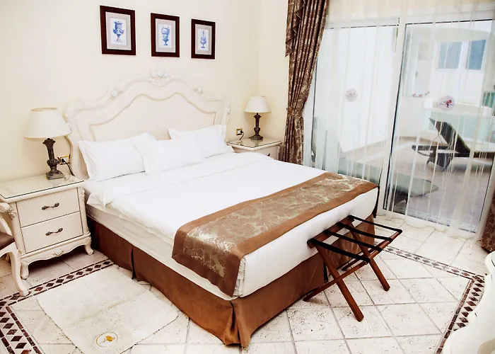 Flamingo Boutique Hotel 4*