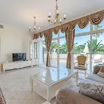 Flamingo Boutique 4*