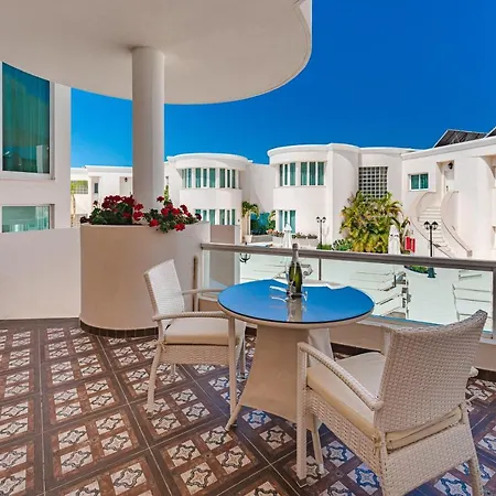 Отель Flamingo Boutique 4*