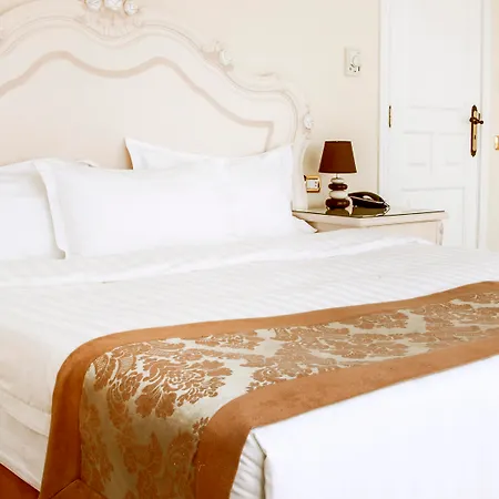 Отель Flamingo Boutique 4*