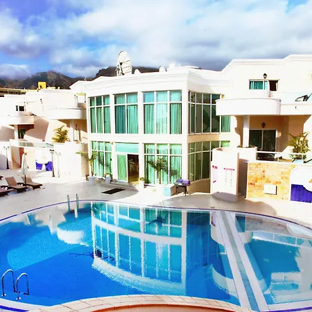 Flamingo Boutique アデヘ