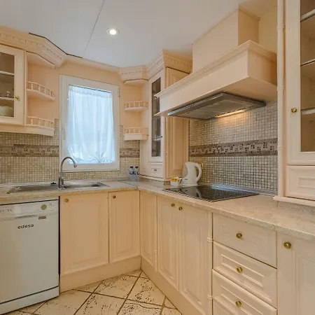 Flamingo Boutique 4*