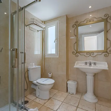 Flamingo Boutique Hotel 4*