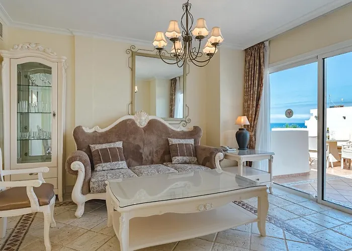 Flamingo Boutique 4*