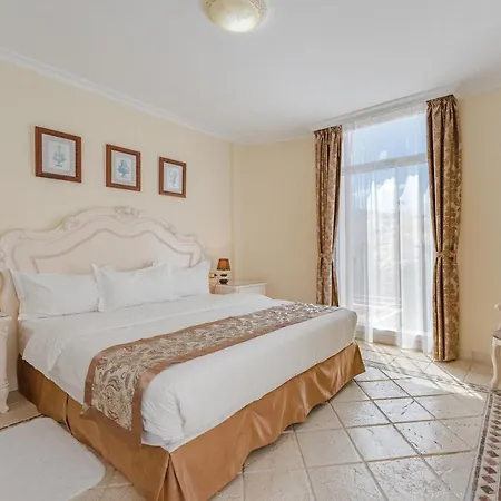 Ξενοδοχείο Flamingo Boutique 4*