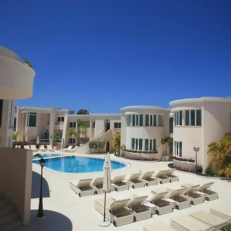 فندق Flamingo Boutique 4*