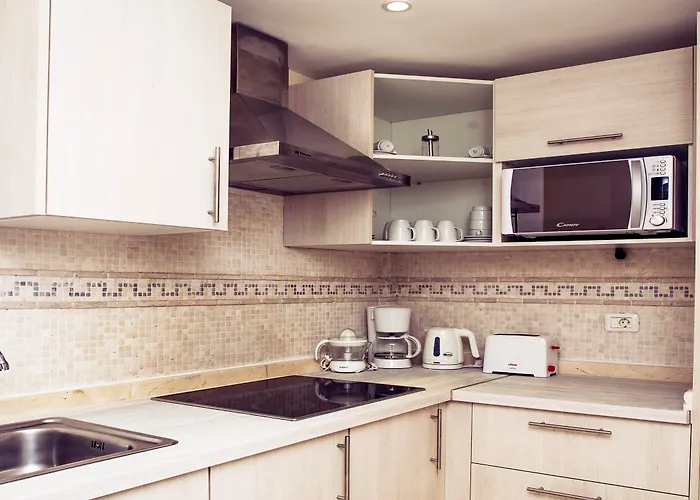 מלון Flamingo Boutique 4*